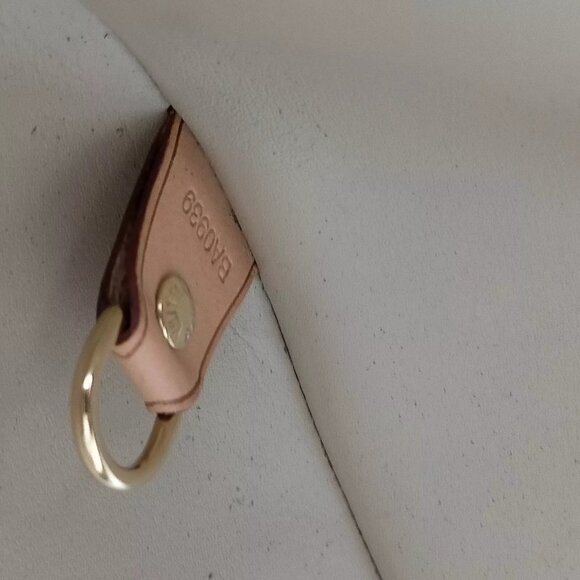 309591BJ (X6) Louis Vuitton Travel Bag Mercer Boston Bag Yellow Monogram Vernis - Picture 8 of 9